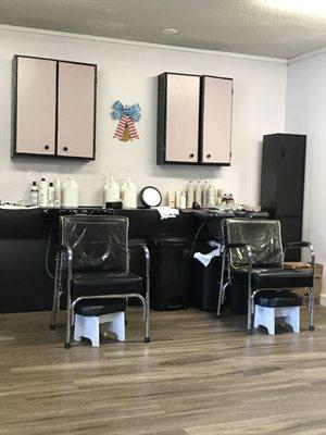 Full service salon in a friendly environment.