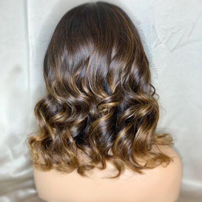 Custom-made wig (balayage)