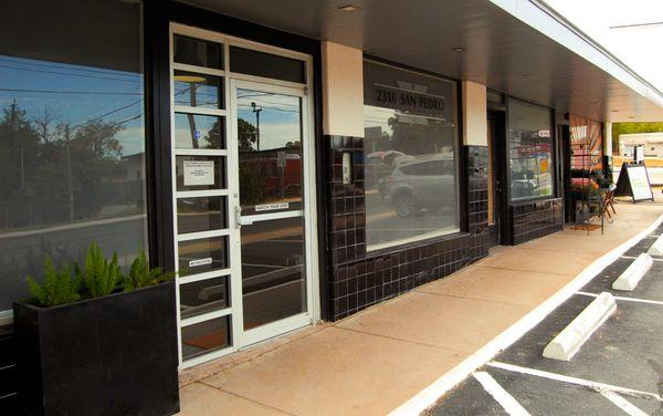 The front door to 2318 San Pedro, next to Chica Verde.