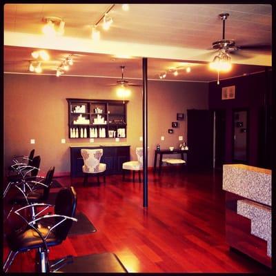 Bow Beauty Salon is a full service salon located at 8 Bow st Beverly MA. Come enjoy our relaxing atmosphere!