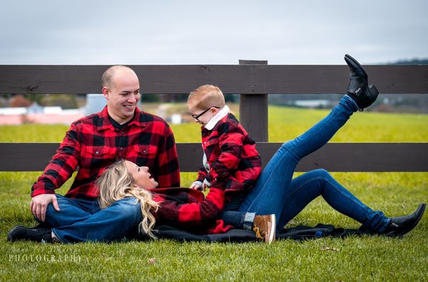 Family photos are so fun. Especially with adorable matching patterns!