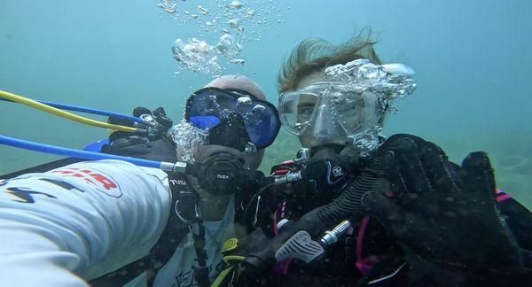 Scuba Diving in Florida with Jeremy Baxter from the shop. Super fun diving experience!