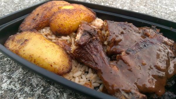 Jerk Chicken w/ Rice and Plantains