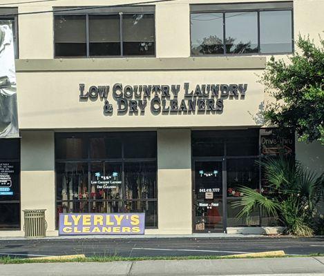 Low Country Laundry and Dry Cleaners