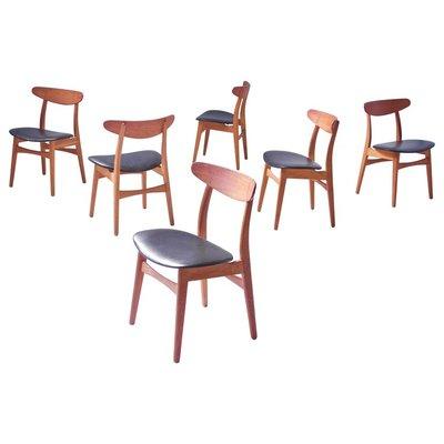 Vintage Set of Six Hans Wegner CH-30 Dining Chairs in Oak and Vinyl, 1952