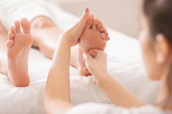 A Complete foot massage spa