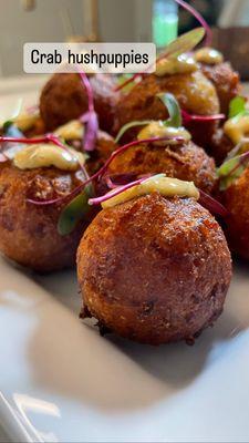 Crab hushpuppies w/spicy remoulade