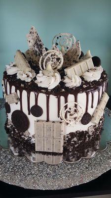 Custom Cookies N Cream Cake