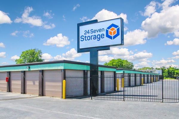 24 Seven Storage