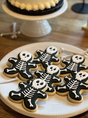 Skeleton cookies