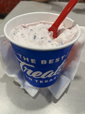 Small Cotton Candy Blizzard Treat - Pretty Good