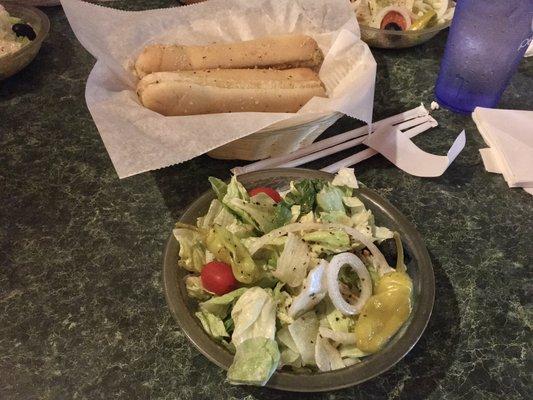 House Salad & Garlic Parm Breadsticks