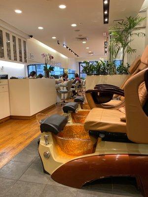 Beautiful clean nail salon