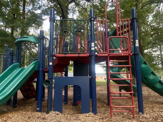 Highest portion of the play structure