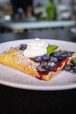 Blueberries n cream crepe