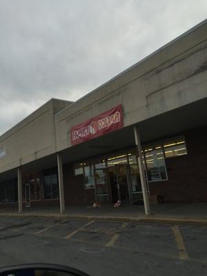 West Bridgewater Family Dollar (Old Location) -- 836 North Main Street / Route 28, West Bridgewater             Storefront