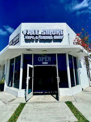 Free Smoke Vape and Smoke Shop