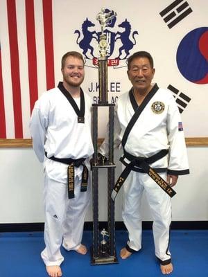 GM J.K.LEE and Mr Sean MacNeil after his tournament grandchampion Win 2013