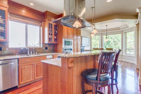 Sundance-Camas listing kitchen