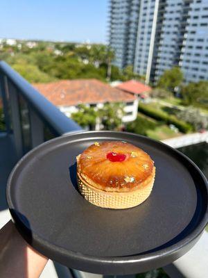 Pineapple cake tart