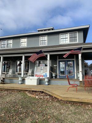 Cedar Mills store and office