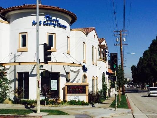 Pickett Insurance is located on the corner of 244th & Hawthorne Blvd in Torrance.  Parking lot is accessed from 244th St.