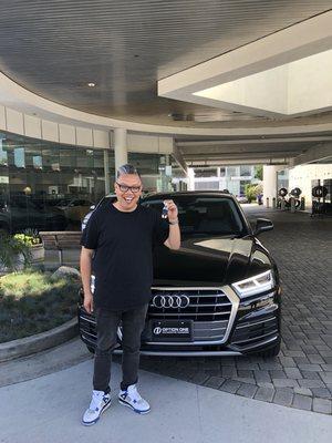 Excited customer with his brand new 2018 Audi Q5!