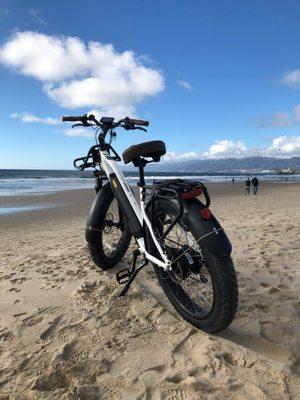 ET.Cycle T720 E-Bike visiting the beach in Santa Monica. Fat tires are great for riding on sand!