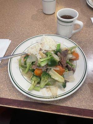 Beef and broccoli lunch plate.