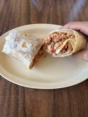 Huevo con chorizo burrito