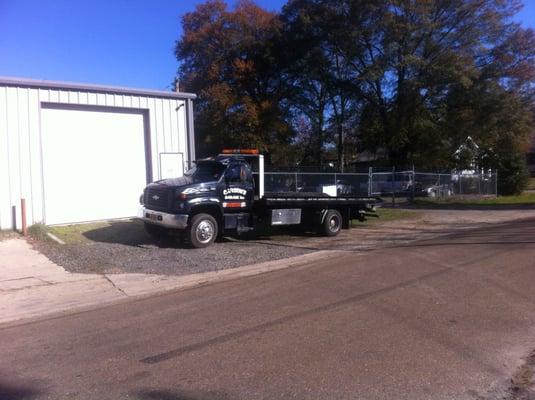 Carson's Garage offers 24hr Towing