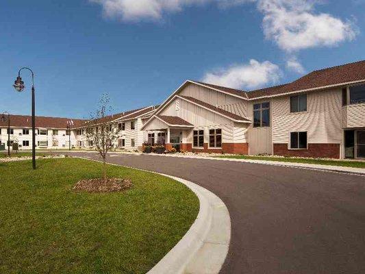 Ridgewood Villa Independent Senior Living Apartments in Glenwood, MN. Parking lot and main entrance are off of Franklin St.