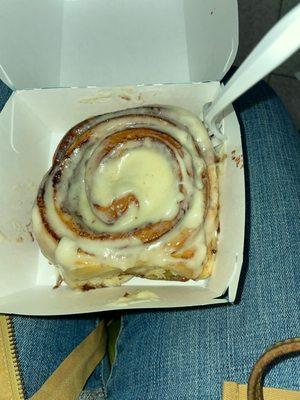 Cinnabon Classic Roll