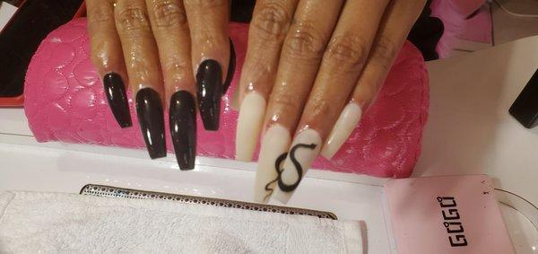 Nails wax and lashes done by mimi !! Apt available  Monday and Sunday