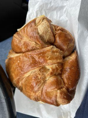 Croissant sandwich