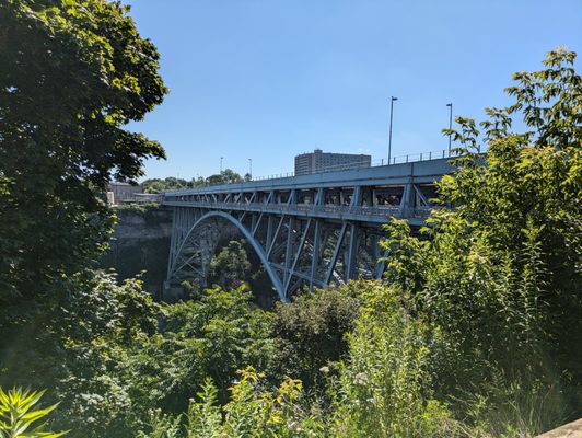 Whirlpool Rapids Bridge from the Canadian side