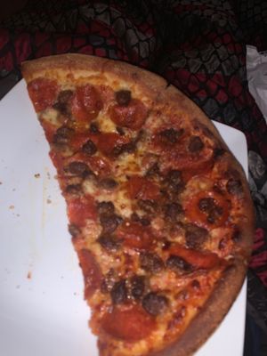 Sausage pepperoni pizza