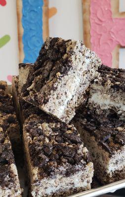 Cookies n cream double decker cereal treats