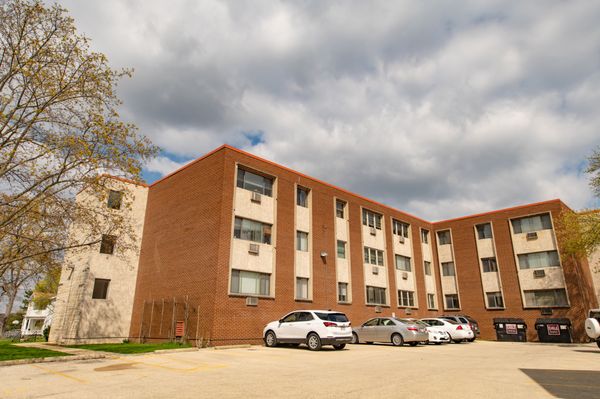 Off-street parking lot for Hartwell Place Apts Tenants