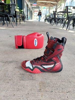 Nike Boxing Hyperko Shoes and Winning Gloves