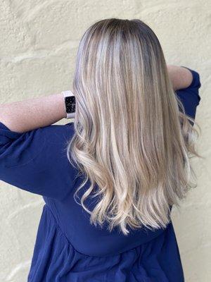 Balayage makeovers are so much fun and create a loved in look forward our busy Mamas!