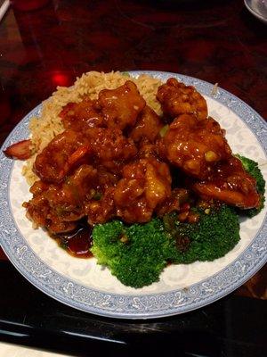 General Tso's Chicken lunch special ($7.45)