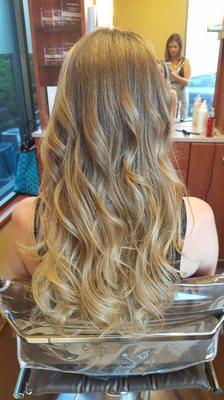 Love this balayage! So natural and soft!