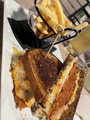 Unreal Reuben & fries