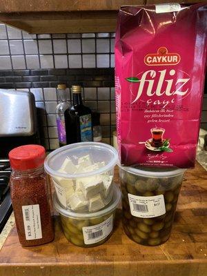 A solid and modestly priced haul.  The olives and halvah are delicious.  Looking forward to trying the tea and dried pepper.