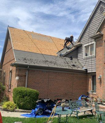 Beautiful roof install in Macomb, MI