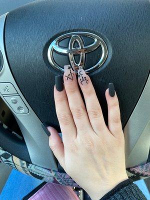 Black nails with decal