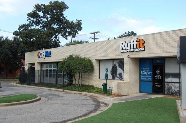 Uptown Ruffit's front entrance