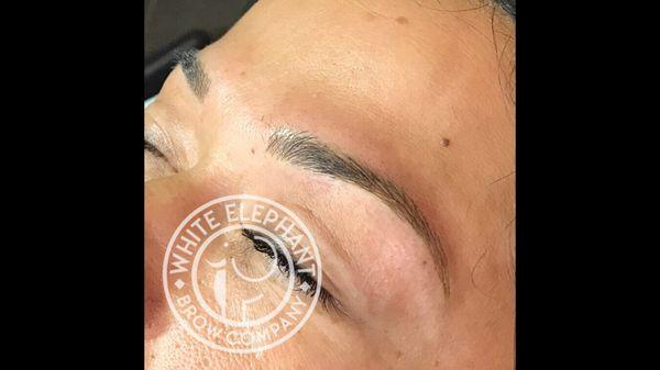 Microblading.