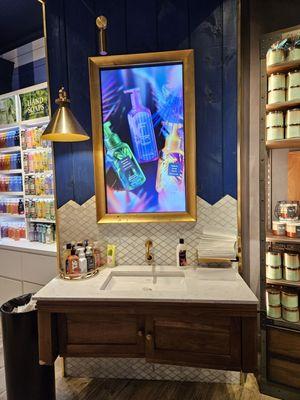 Bath & Body Works